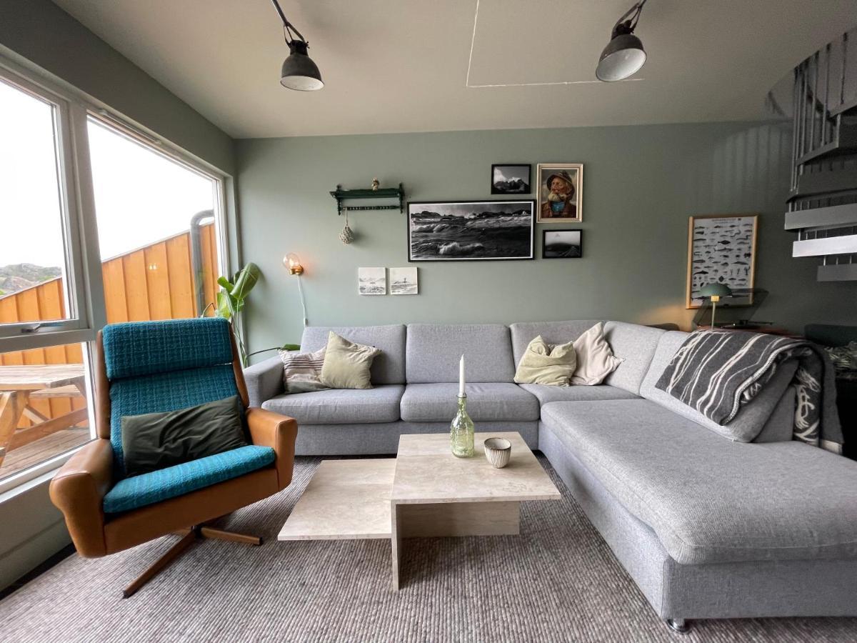 Charming Waterfront Cabin In Ballstad, Lofoten 외부 사진