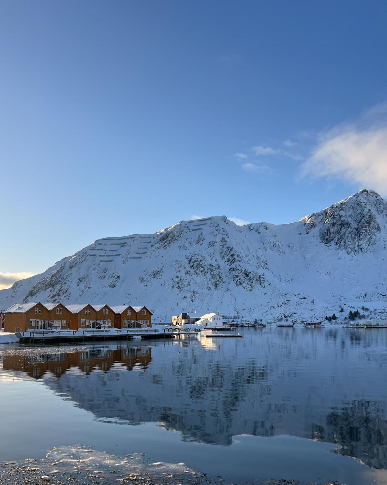 Charming Waterfront Cabin In Ballstad, Lofoten 외부 사진
